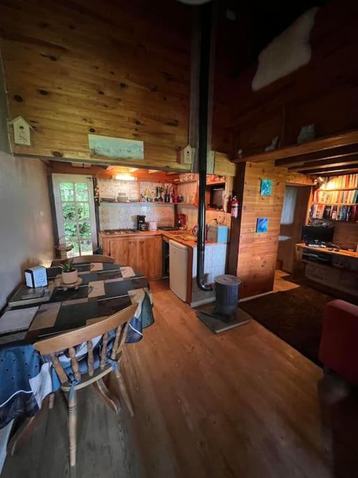 Cabane Dans Les Bois Avec Vue Sur Les Pyrenees Saint-Laurent-de-Neste Exterior foto